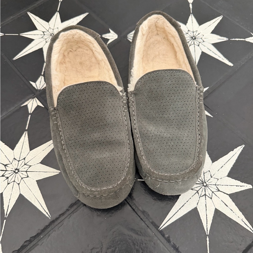 Koolaburra Men's Gray Suede Slip-On Loafers